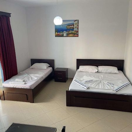 Vila Ronaldo Apartment Ksamil Exterior photo
