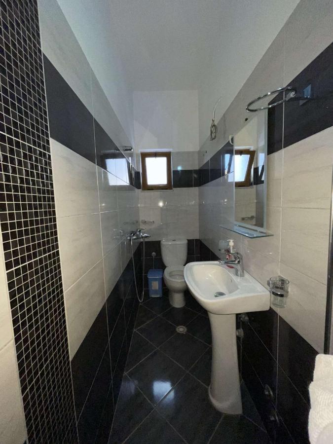 Vila Ronaldo Apartment Ksamil Exterior photo