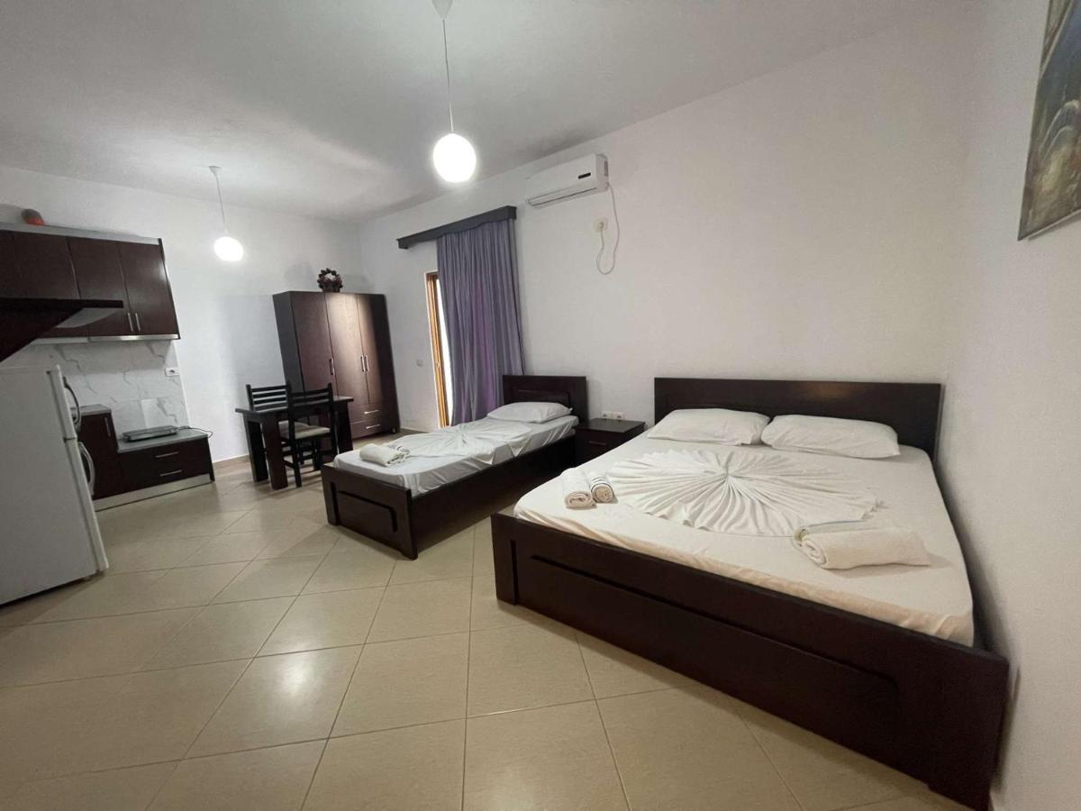 Vila Ronaldo Apartment Ksamil Exterior photo