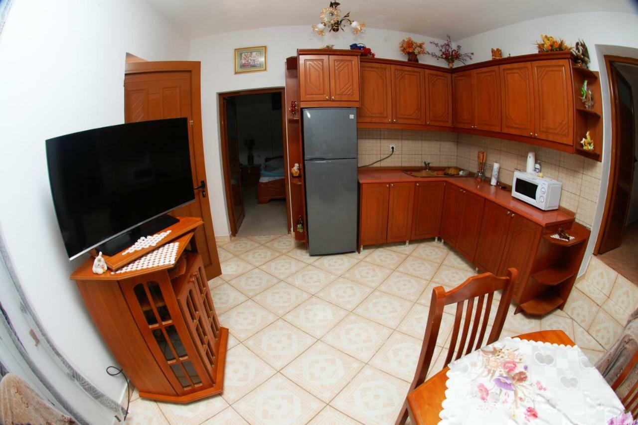 Vila Ronaldo Apartment Ksamil Exterior photo